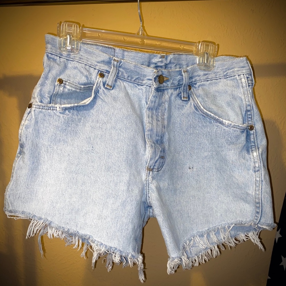 Vintage Wrangler shorts.